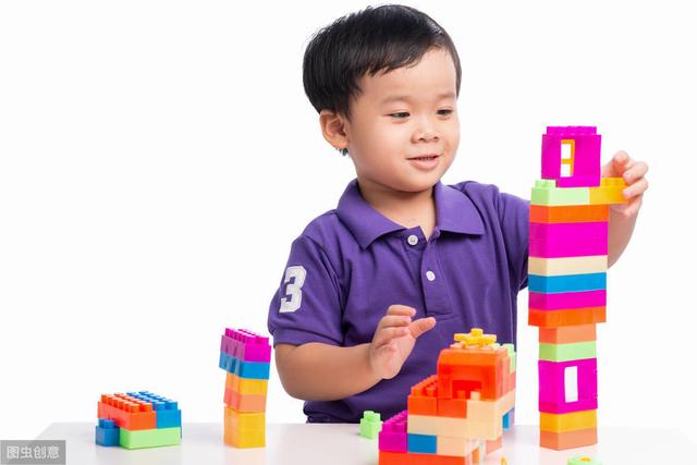 买了绘本书，如何生动地给宝宝讲解呢？