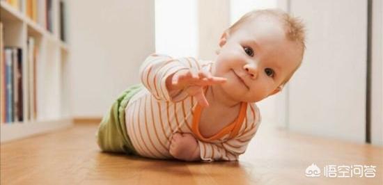 对于0—2个月的宝宝，怎样才能有效的刺激宝宝的大脑发育呢？
