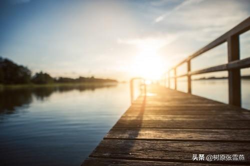 有没有感觉听了好多家庭教育讲座，看了好多家庭教育文章却依然无效？