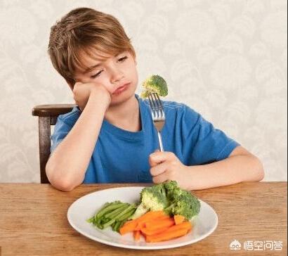 孩子偏食怎么办？有的菜一点也不吃，给他夹到碗里也给挑出来？