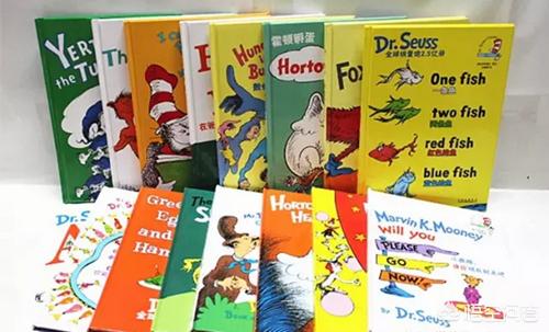 请问孩子9月份上三年级了，暑假想让他多读读英语，能推荐下适合英语阅读的书籍吗？