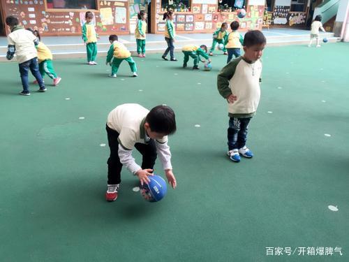 想让7岁孩子玩些游戏开发智力，什么比较适合他？