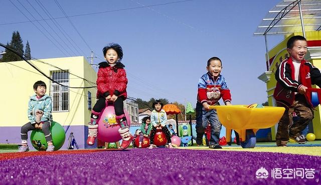 幼儿园女教师偏多，上课内容偏重于跳舞唱歌过家家，大家怎么看这个问题呢？