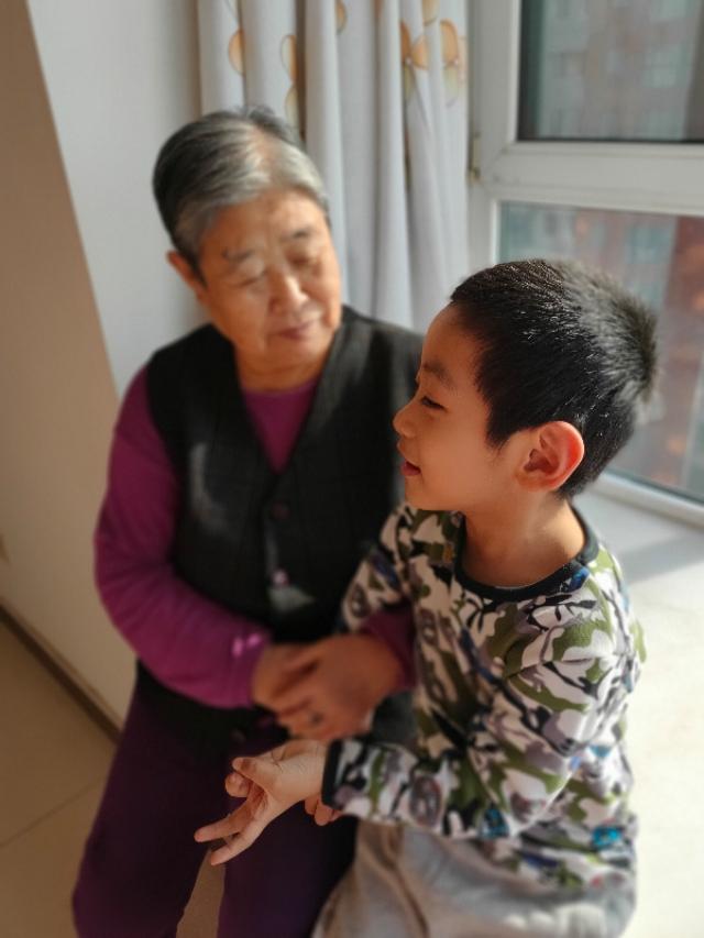 对于现在有些家长越来越溺爱孩子的现象，你有什么好的建议？