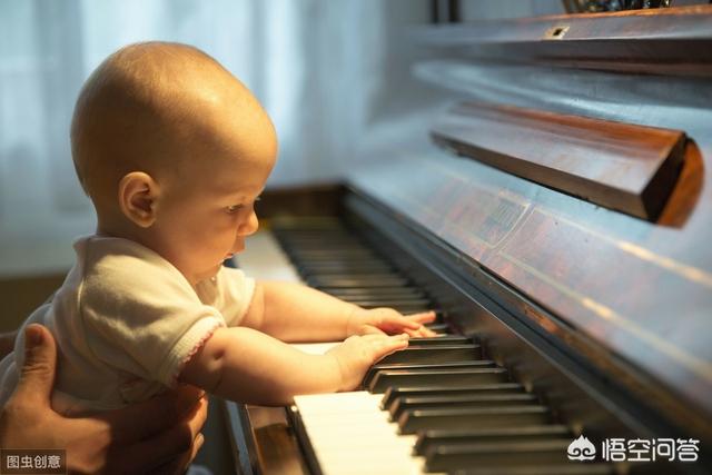 家里大宝6岁，小宝4岁，身边很多家长都给孩子报舞蹈钢琴班，我该给孩子报吗？